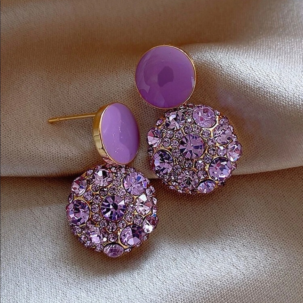 SOLD💜 Gorgeous Lilac Round Small Dangle Earrings - Picture 4 of 5